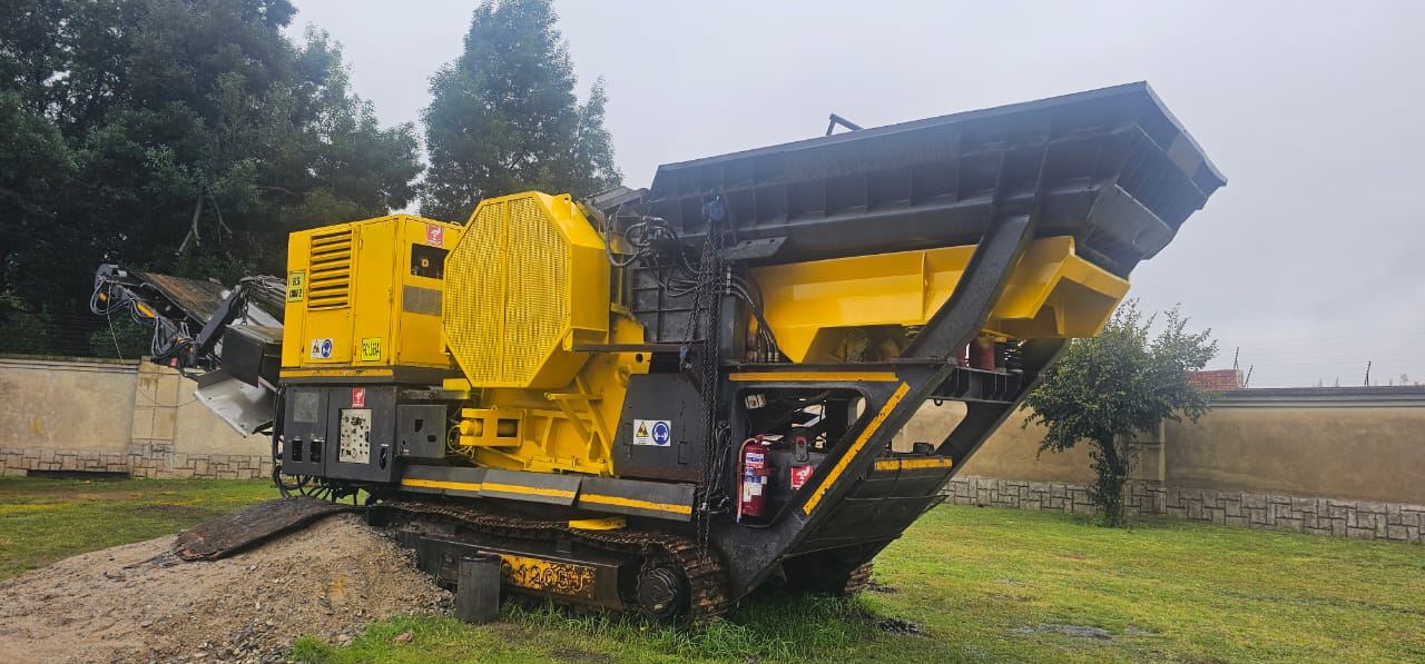 Crusher and screener equipment